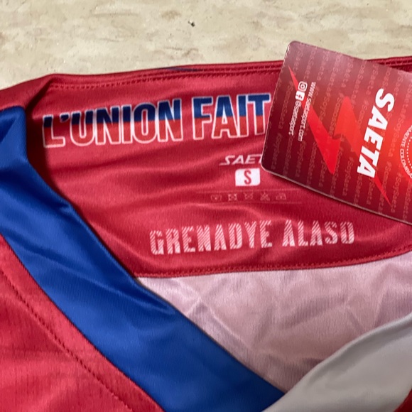 Official Haiti National Soccer Team Jersey - Picture 6 of 9